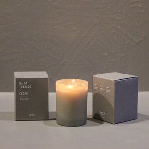 Dilo Candle: Tobacco + Cedar